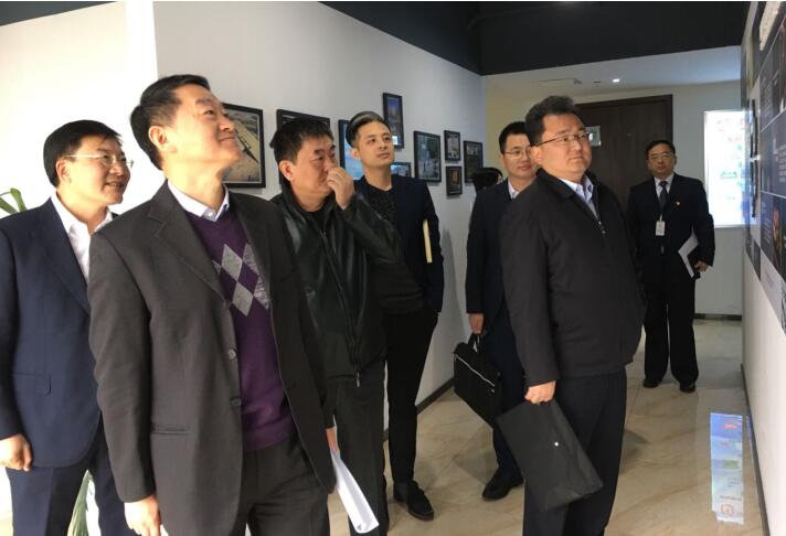 集团党委书记、董事长任丁率队调研J9集团商贸工作