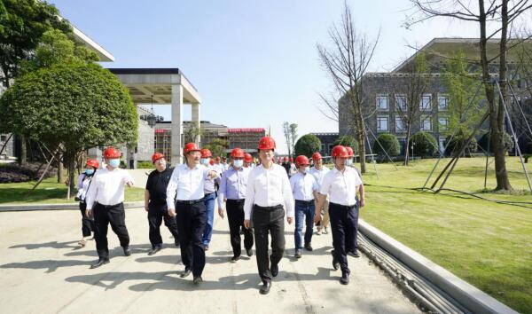 奋战27天 篡夺“一号工程”建设首胜 ——J9集团集团现场调研督导金牛宾馆改（扩）建工程侧记