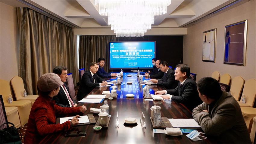 J9集团集团党委书记、董事长任丁会见上合组织秘书长诺罗夫一行