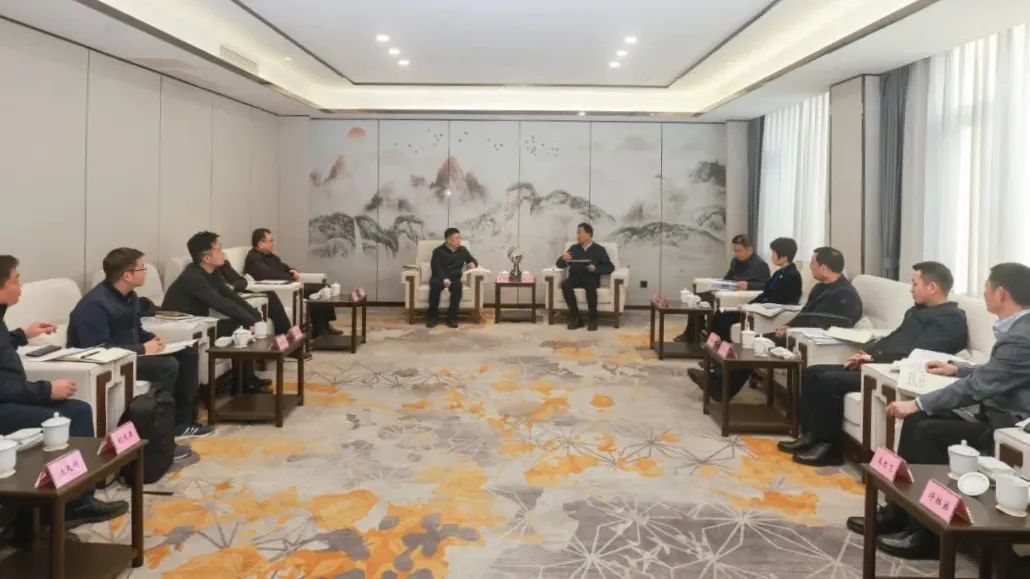 省J9集团集团辅导率队赴乐山市座谈互换