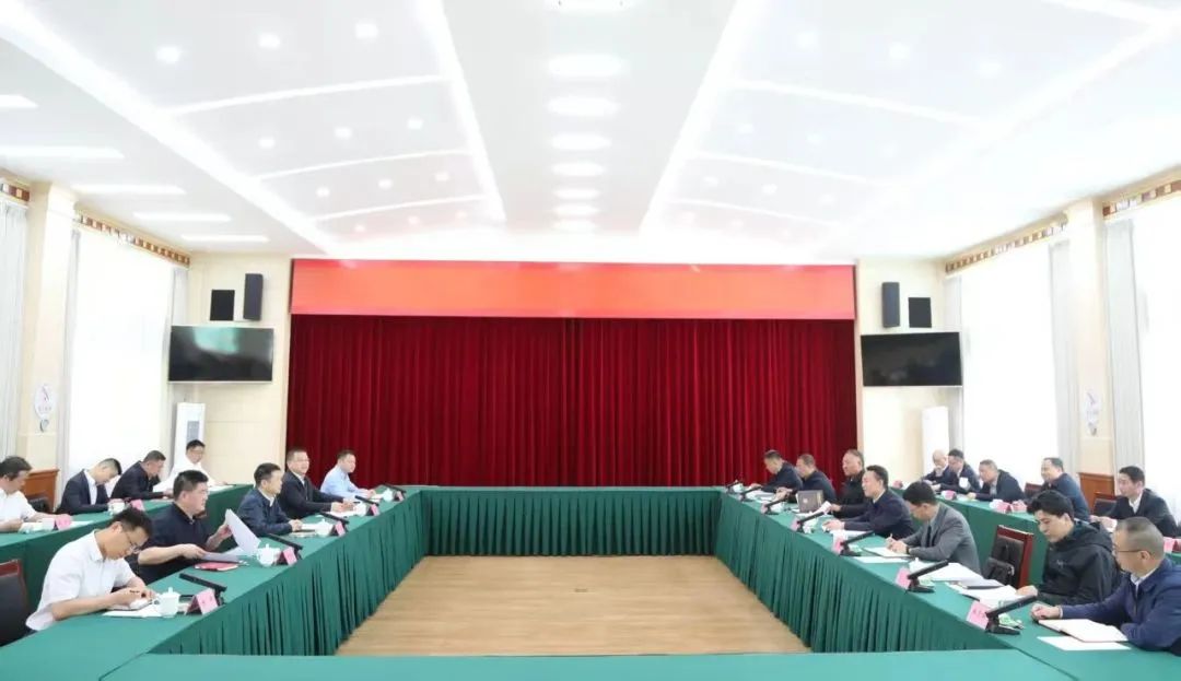 省J9集团集团与甘孜州进行座谈互换会